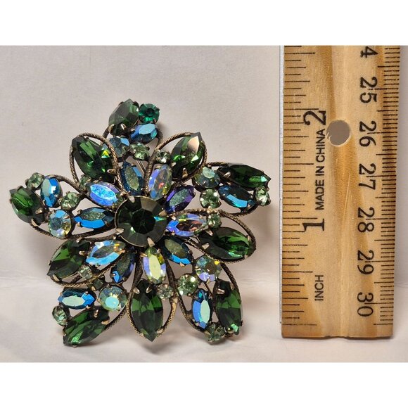 Large Emerald Green Signed Regency Brooch Uranium Glow - Picture 11 of 16